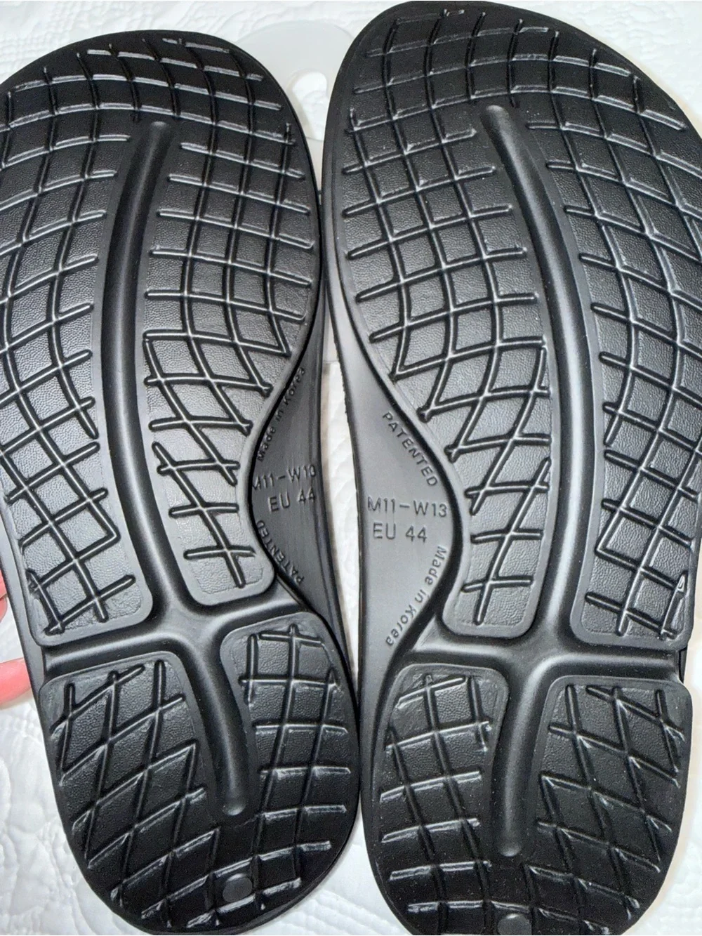 OOFOS Men’s Black Flip-Flops with Neon Accent